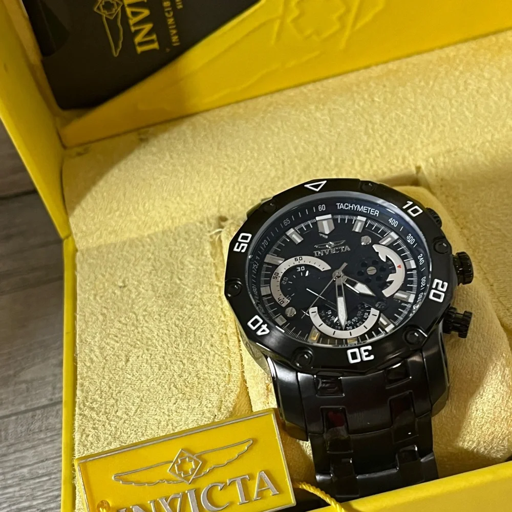 Invicta Mens Watch - Picture 5 of 7